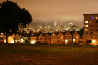 Victorian Houses bei Nacht